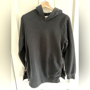 Black Maternity hoodie - Ingrid & Isabel brand Small
